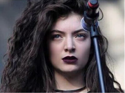 Learn "how to" achieve Lorde's hair naturally.
