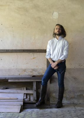 Iles Formula People featuring Luc Deperrois from Stéphane Chapelle