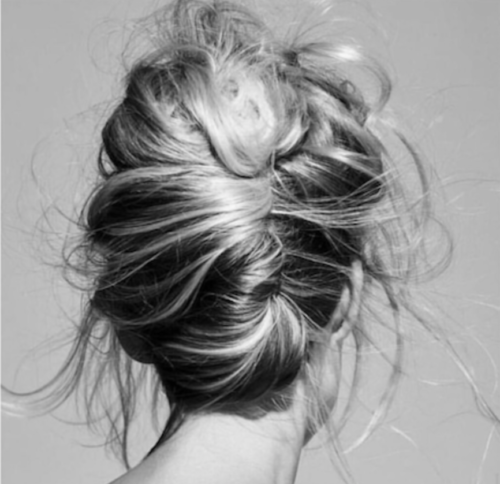 6 Chic and Easy Christmas Hairstyles