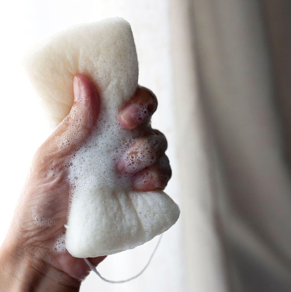 Hand Squeezing Body Sponge with Lather